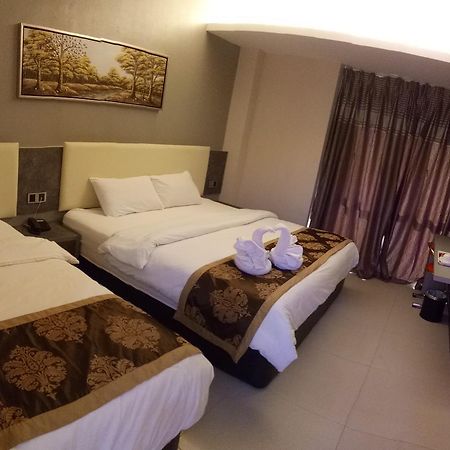 Golden Leaves Hotel Malacca ภายนอก รูปภาพ